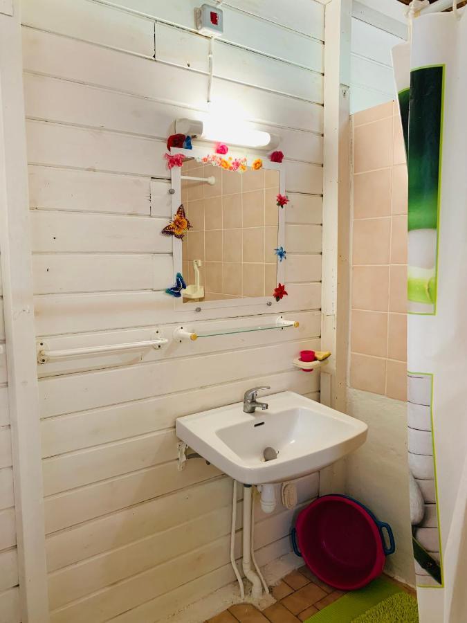 Gîtes TRESOR Sainte-Anne  Extérieur photo